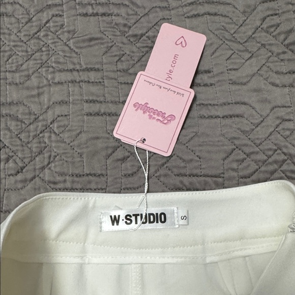 The Rod Skirt - Picture 2 of 3